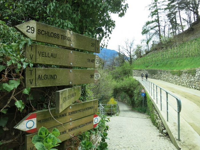 Meraner Land, Südtirol, Vinschgau, Vellau, Vellauer Felsenweg, Waalwege